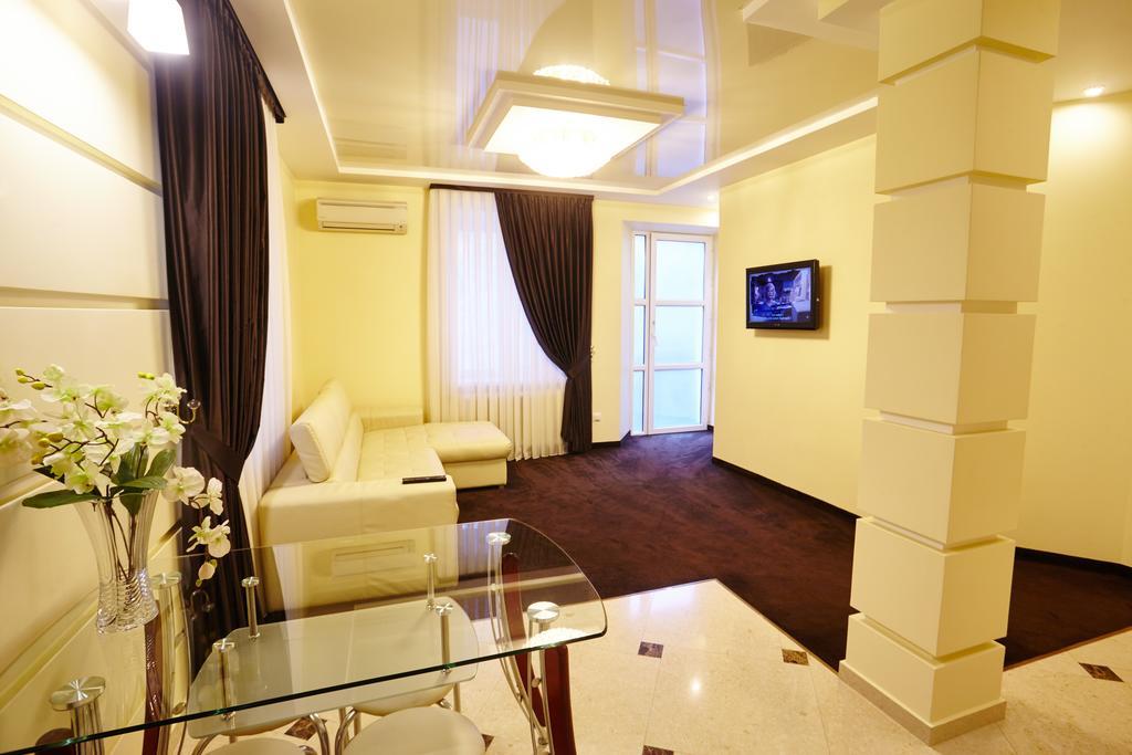 צ'יסינאו Central Park Apartments מראה חיצוני תמונה