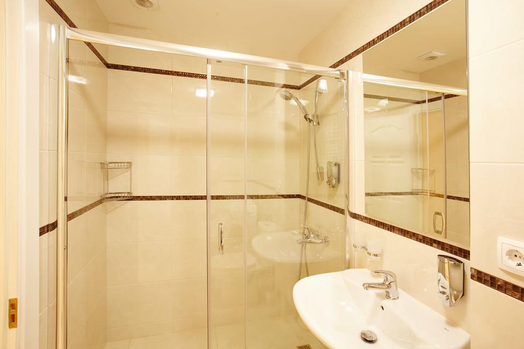 צ'יסינאו Central Park Apartments מראה חיצוני תמונה