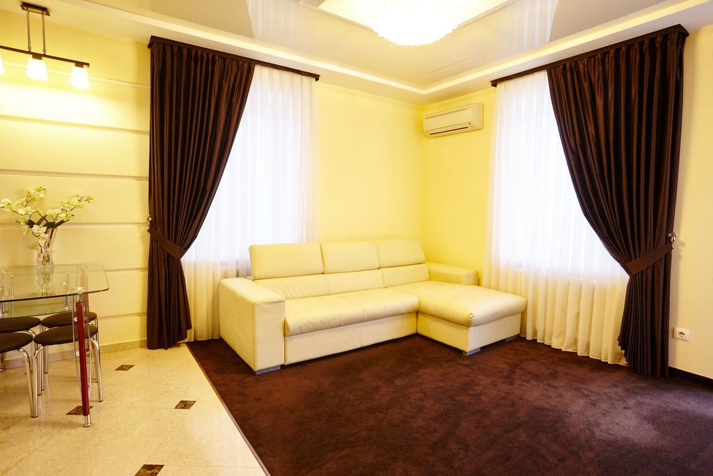 צ'יסינאו Central Park Apartments מראה חיצוני תמונה